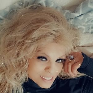 Meet your Posher, Eustacia